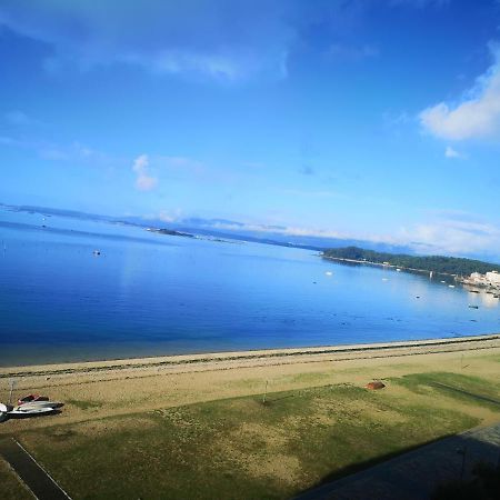 Precioso apartamento en primera linea de playa Vilagarcía de Arousa Exterior foto