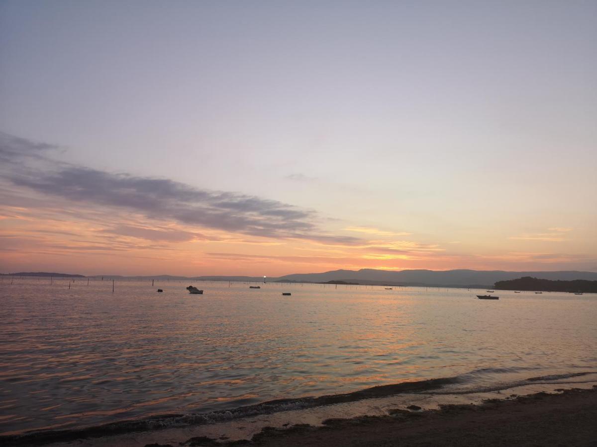 Precioso apartamento en primera linea de playa Vilagarcía de Arousa Exterior foto